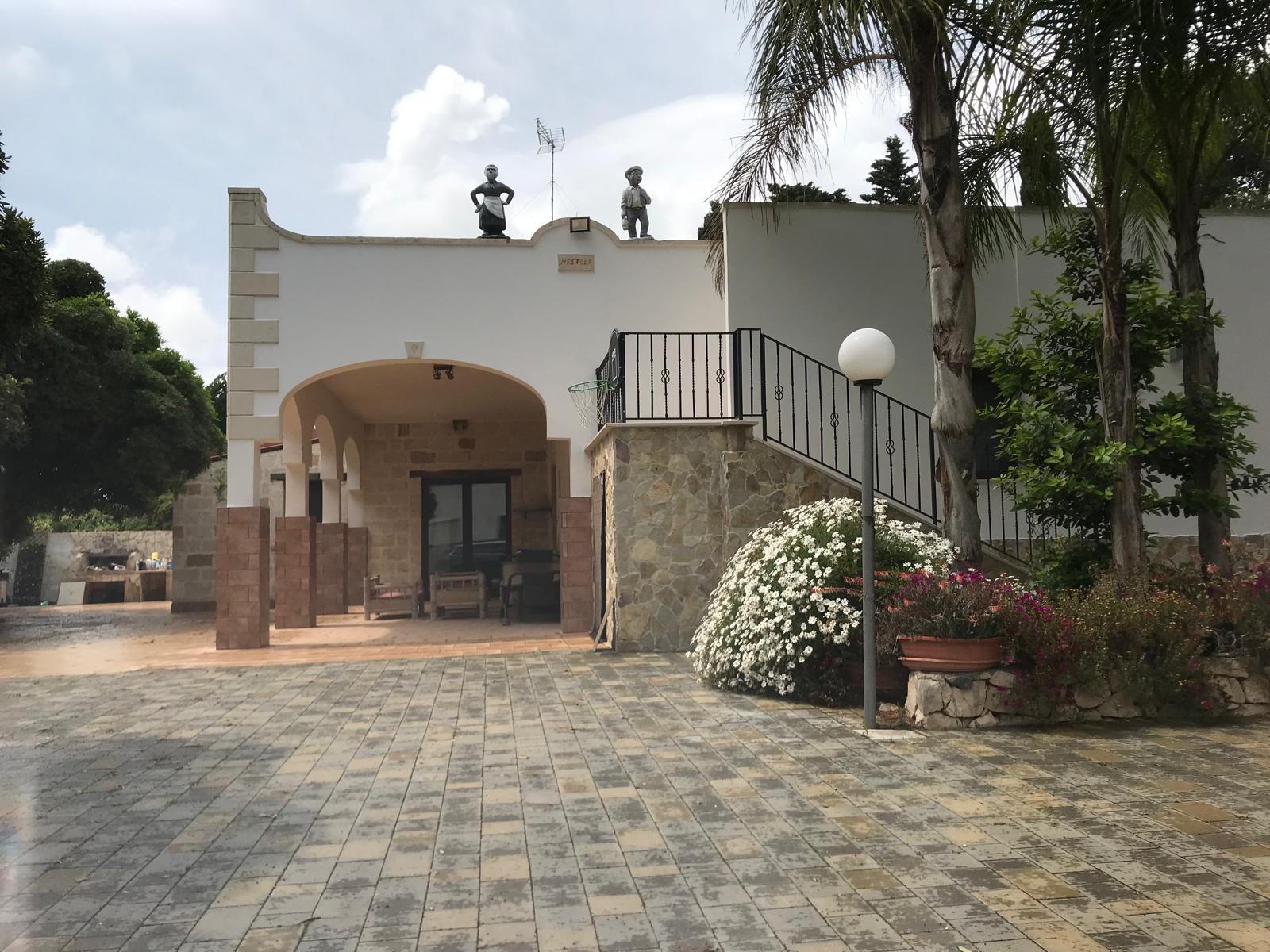Villa Oronzo Torre Lapillo